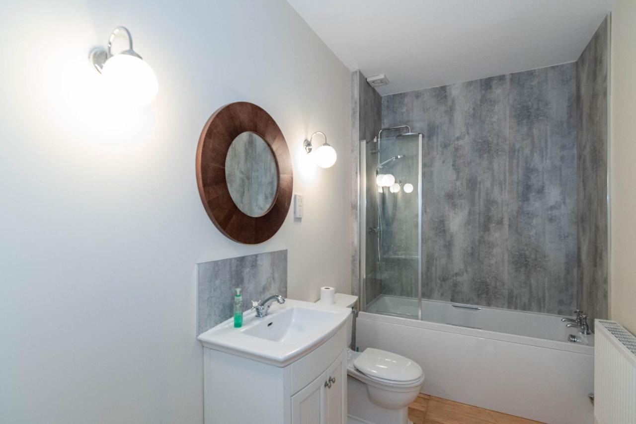 Rosebank House Blairgowrie - Sleeps 12, Games Rooms, Ev Point, Pets Welcomeブレアゴーリー エクステリア 写真