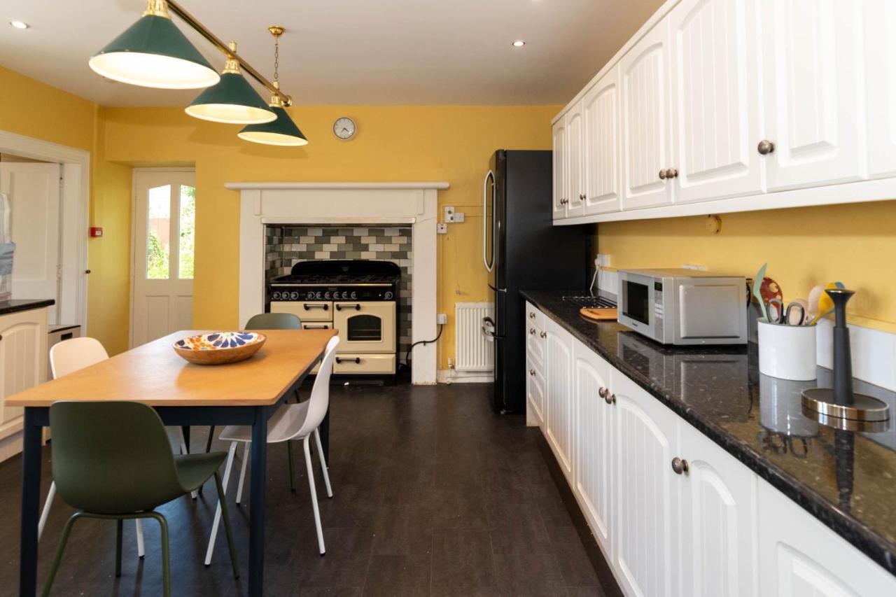 Rosebank House Blairgowrie - Sleeps 12, Games Rooms, Ev Point, Pets Welcomeブレアゴーリー エクステリア 写真