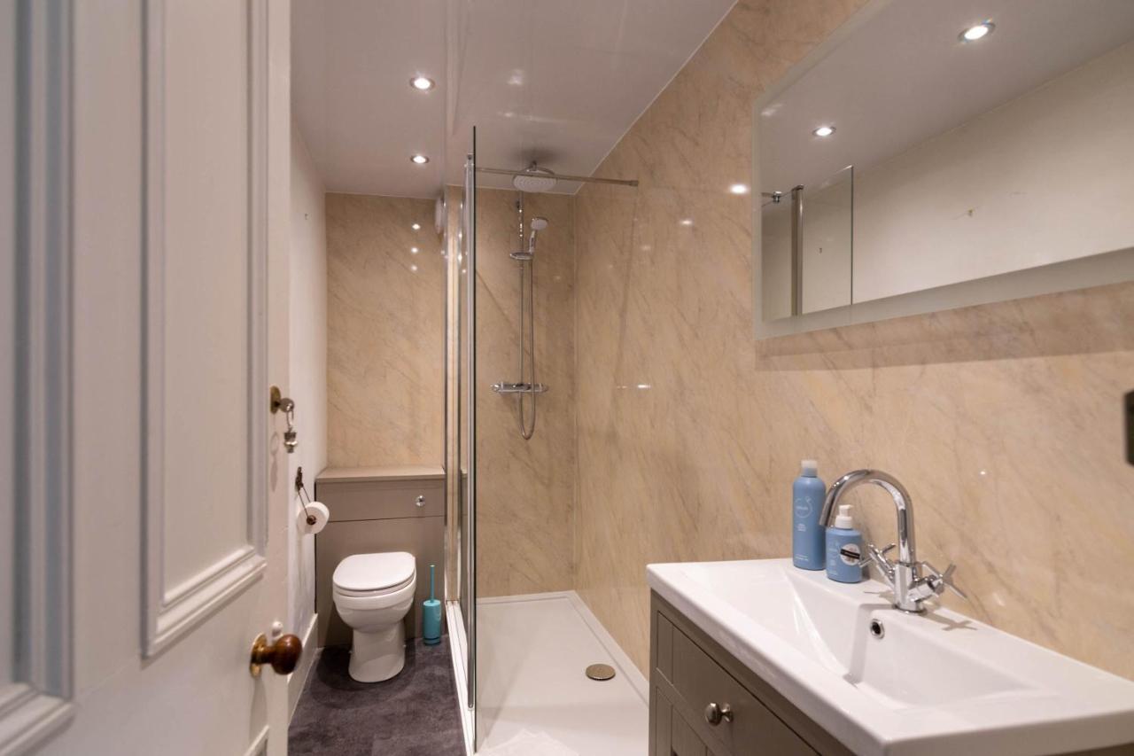 Rosebank House Blairgowrie - Sleeps 12, Games Rooms, Ev Point, Pets Welcomeブレアゴーリー エクステリア 写真